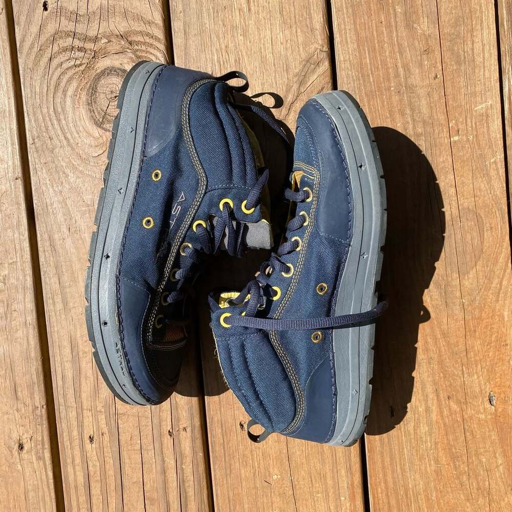 Astral Rassler Water Shoes Size 9.5 Blue